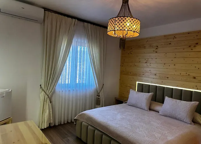 Castle Rozafa Scutari Hotel *